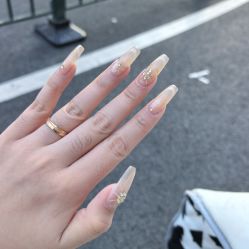 -尤米一站式美甲美睫