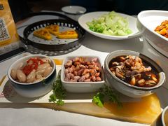 -凤凰湘语·平价海鲜餐厅(浦东旗舰店)