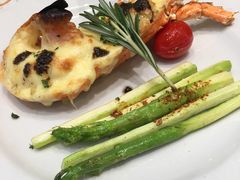 牛油芝士龙虾配芦竹笋-西语·炭烧牛排(卓越中寰店)