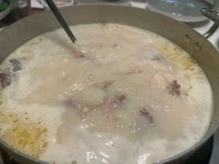 -洪氏嗨捞·广东猪肚鸡·椰子鸡火锅(西咸万象城店)