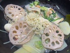 -万记麻辣烫国展总店