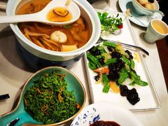 -满江红四季餐厅 · 国家五钻级酒家(新纪元大酒店店)