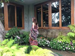 -Chom Cafe and Restaurant