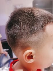 -PE SALON