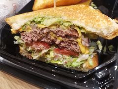 圣塔芭芭拉经典牛肉特堡-The Habit Burger Grill 哈比特汉堡(复兴soho店)