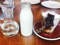 -ROAST coffee & eatery