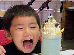 蓝莓优格奶昔-MIKAKU(万达广场上海宝山店)