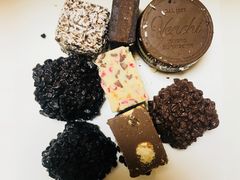 -VENCHI 闻绮(北京国贸商城店)