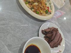 -何永光123鲜牛肉馆(1号店)
