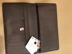 -爱革·洗衣改衣·洗鞋修鞋·洗包修包·奢侈品护理(宝地广场店)