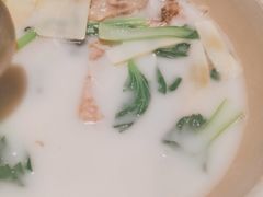 -泉畔人家·老济南经典鲁菜(大明湖店)