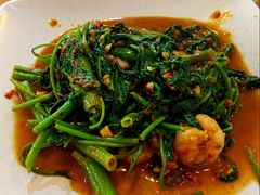-大树下海鲜饭店