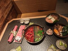 -三出山火锅(南京万象天地店)