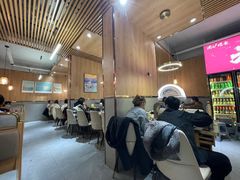 大堂-围炉肉舍•炭烤活鳗•丹东海鲜烤肉(步行街店)