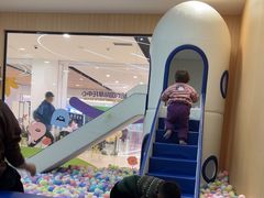 -爱威盛亲子俱乐部·纽约国际早托中心