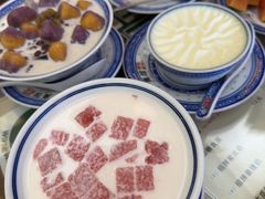 -广信牛奶甜品世家(台东店)