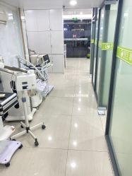 -苗医生专业祛痘·皮肤管理