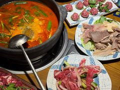 -贵厨酸汤牛肉(花果园国际中心店)