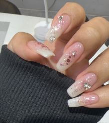 -爱纶美·美甲美睫半永久