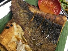 煎魔鬼鱼-黄亚华小食店(Jalan Alor)