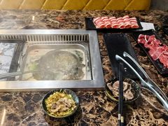 -牛里牛气· 榴莲海鲜鲜牛肉自助火锅·烤肉(横岗店)