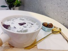 椰奶紫米银耳羹-炖物24章·顺时轻养茶(杭州保利时光里店)