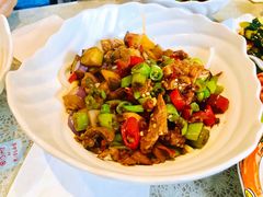 茄子肉丁小公鸡双拼面-乐三里屯面馆(阿那亚店)