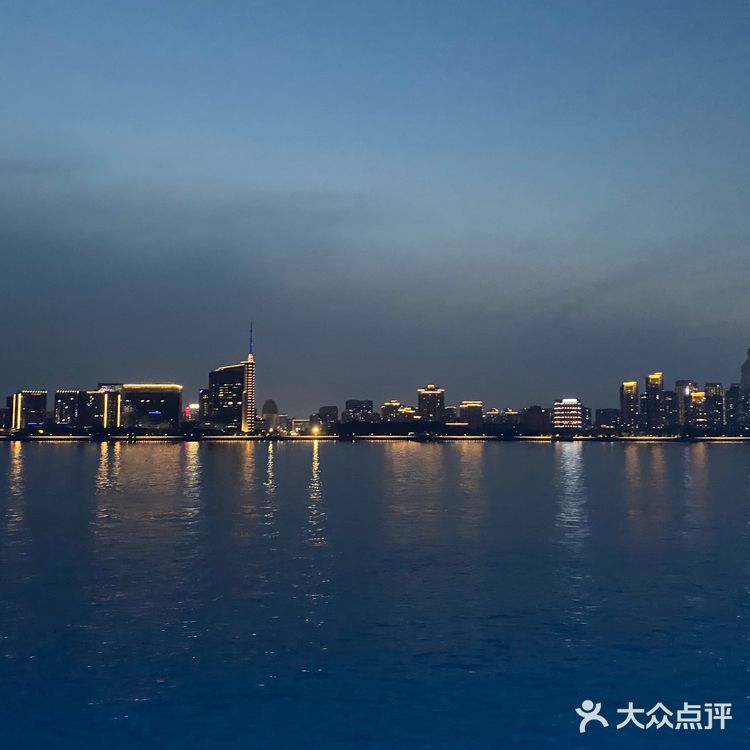超火杭州旅游项目🔥灯光秀一线江景乘船观赏💯还有美食享受