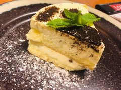 白色之恋慕斯蛋糕-百特喜·意大利餐厅(八佰伴镇江店)