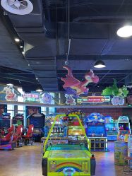 -卡通尼乐园(五彩世界店)