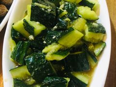 拍黄瓜-老谭虾王蟹皇·龙虾·烧烤(蝴蝶湾店)