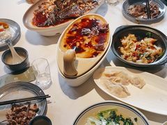 -八府香鸭·啫啫煲(华山路店)