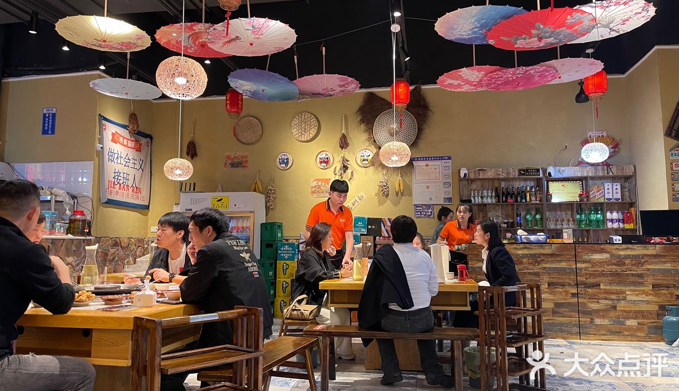 没有什么是一顿火锅不能解决的!