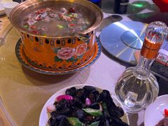 -艳阳天·非遗楚菜(武汉客厅店)