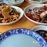 乡镇卡卡里的老馆子，11点就像吃酒一样，人均25吃饱