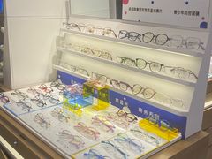 -爱视眸Eyeblling眼镜·依视路·蔡司镜片折扣店(百联南方商城购物中心)