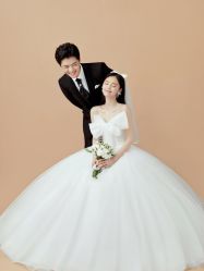 -至臻微拉婚纱摄影