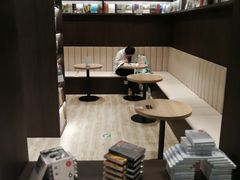 -钟书阁(群光广场店)