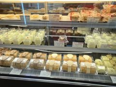-红宝石·鲜奶小方·海派西点房(金杨店)