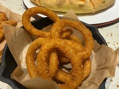 -必胜客(WOW中心城店)