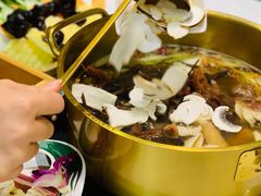 -阿鹏故事野生菌火锅(古城店)