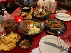 -Pistolera Mexican Cantina女枪手墨西哥餐厅(碧云路店)