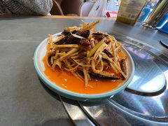 拌板筋-金龙烧烤·牛肉面(西塔店)