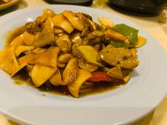 猪肝炒杏鲍菇-吉事利茶餐厅