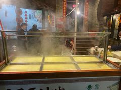 面包甜点陈列柜-客家大院·非遗赣南客家菜(郁孤台店)