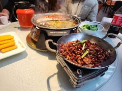 -阿瓦山寨·湘菜现炒·剁椒鱼头王(咸阳总店)