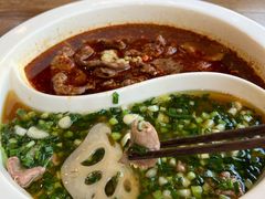 鸳鸯水煮牛肉-成都吃客(九眼桥店)