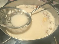 -尚尚仙·酸汤猪手·猪肚鸡火锅(华联万柳购物中心店)