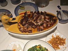 -八府香鸭·啫啫煲(华山路店)