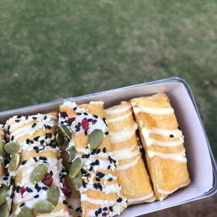 蓝巨新(人民南路店)-"拿破仑坚果,以为跟看见的第一层是一样的 .